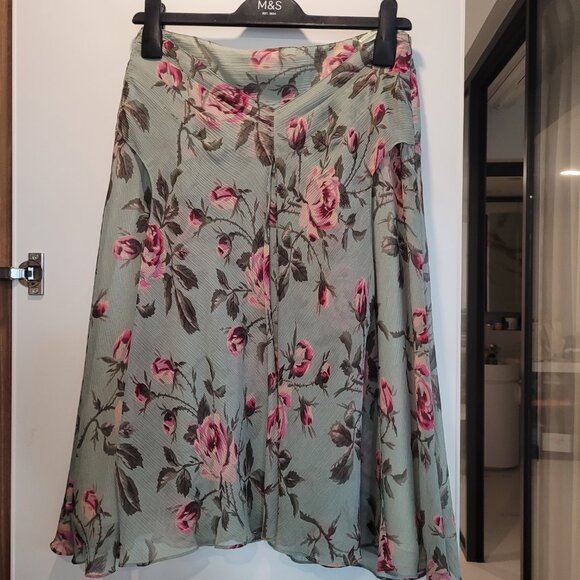 Silk Floral Flowy Medi skirt - Picture 6 of 6